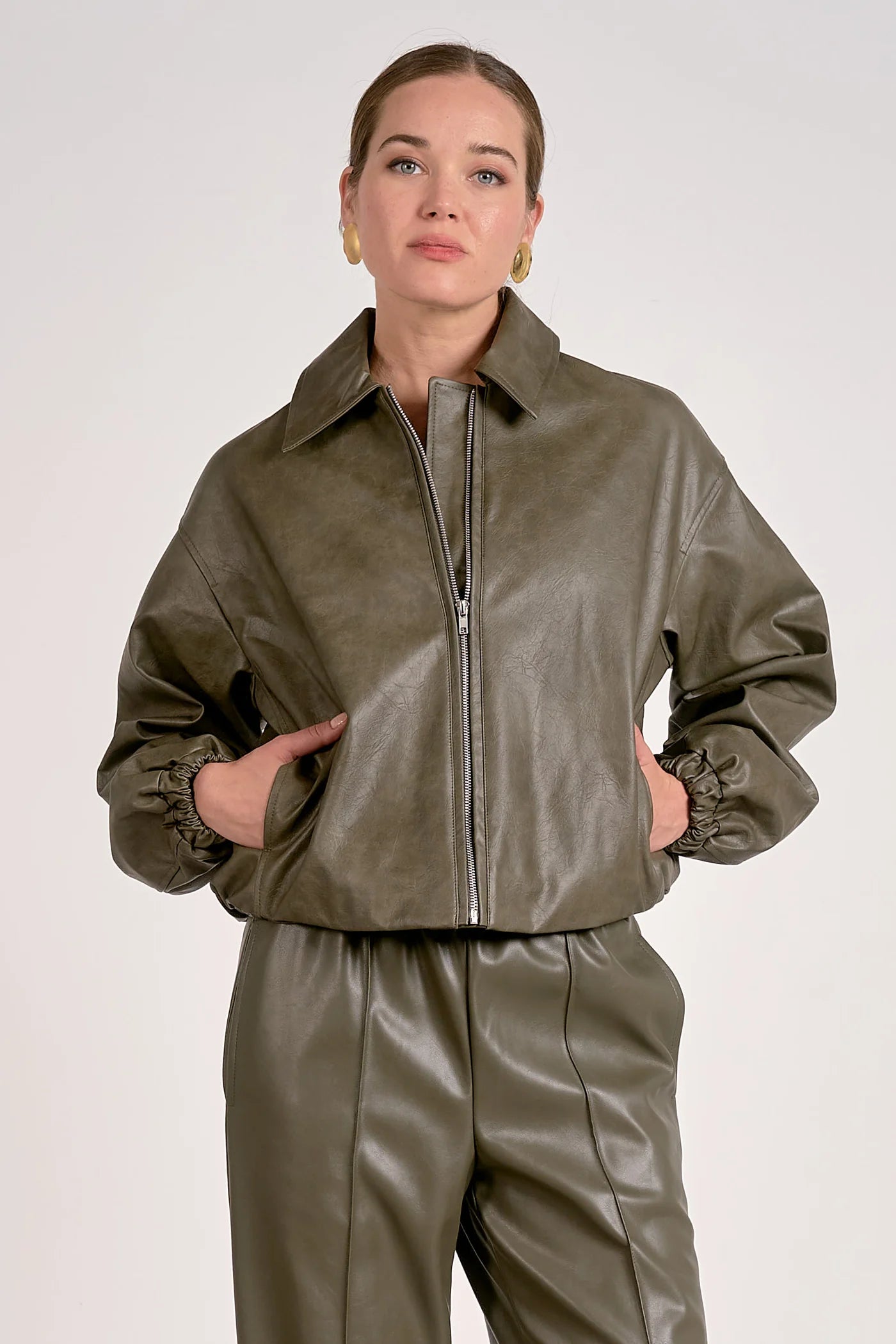 Elan pine bomber
