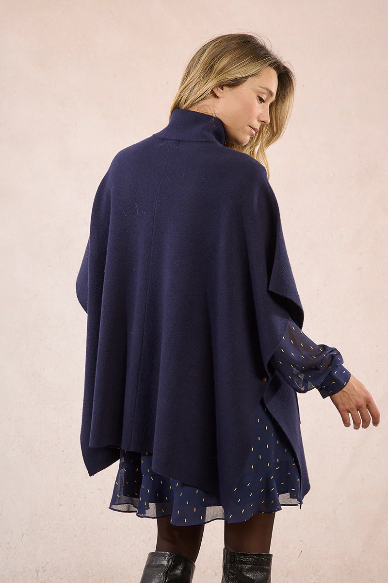 LADIES KNITTED CAPE